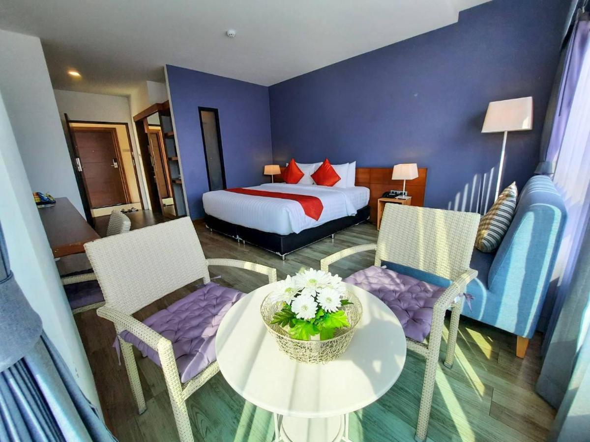Comet Hotel Surat Thani Exterior foto